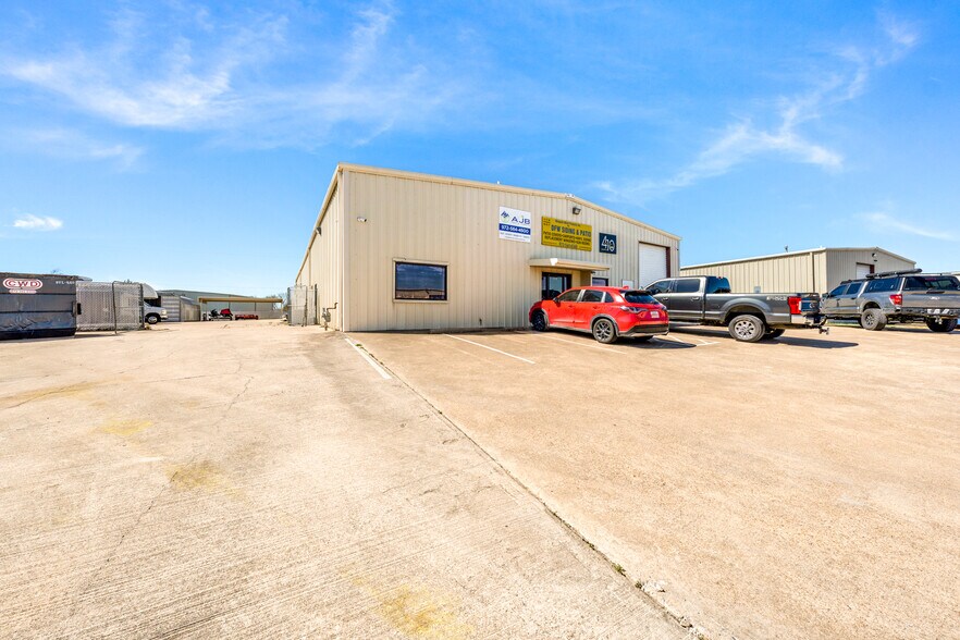 More Photos Of 110 Industrial Dr, Forney Showroom For Sale