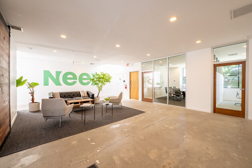 More Photos Of 2218 Main St, Santa Monica Medical For Lease