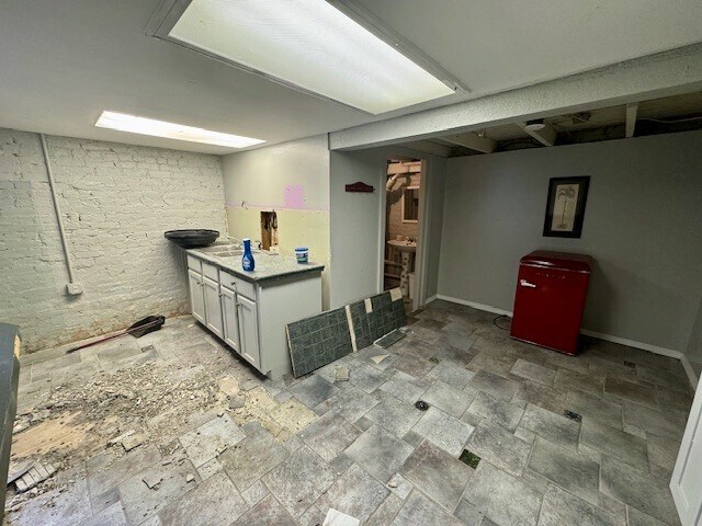 More Photos Of 211 Rankin St, Fayetteville Showroom For Lease