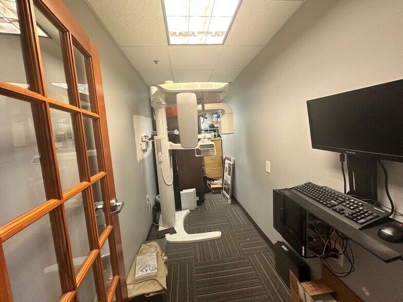 More Photos Of 342 N Main St, Alpharetta Office For Lease