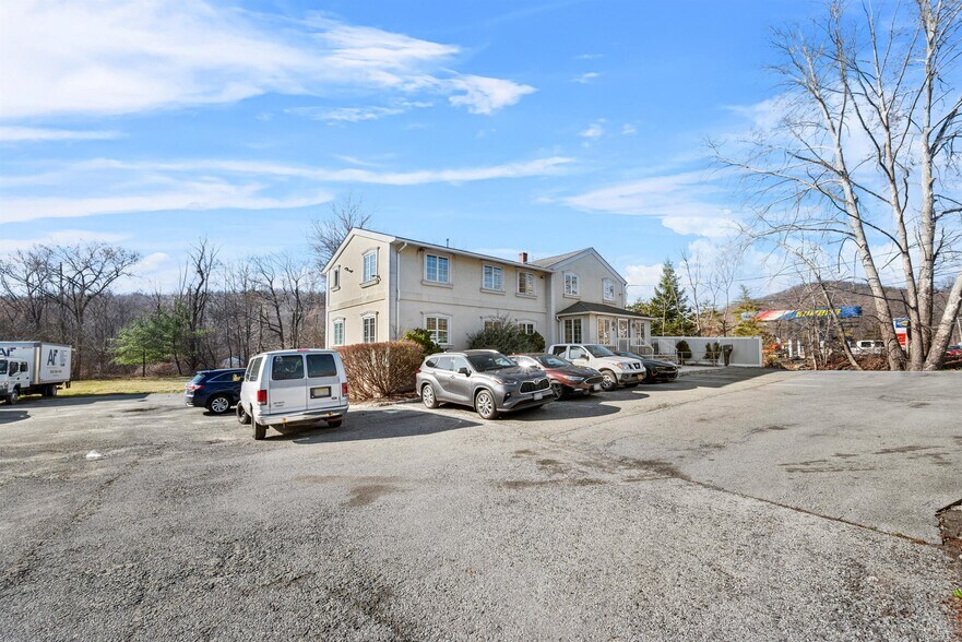 More Photos Of 1195 State Route 208, Monroe Unknown For Lease