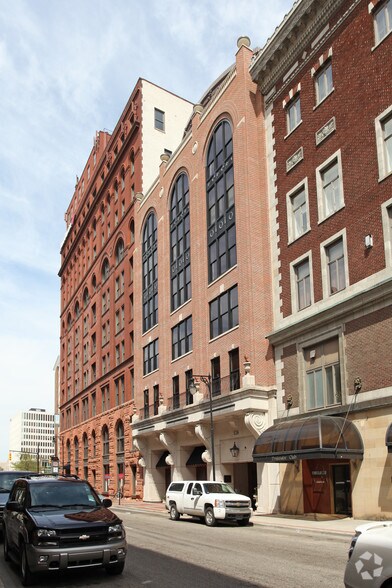 Primary Photo Of 126 Ottawa Ave NW, Grand Rapids Office For Lease