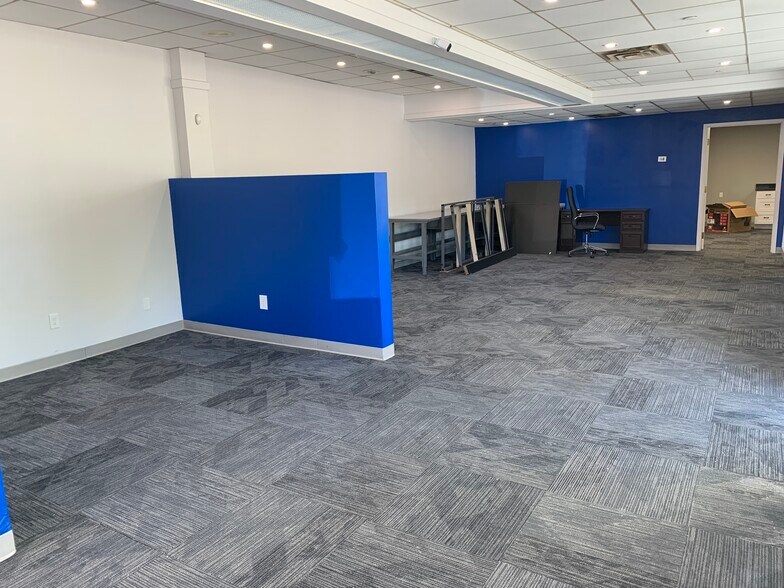 More Photos Of 2800 Lafayette Rd, Portsmouth Freestanding For Lease