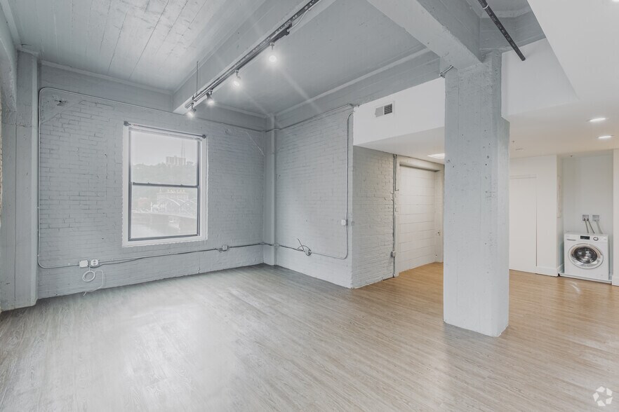 More Photos Of 432-440 1st Ave, Pittsburgh Apartments For Lease