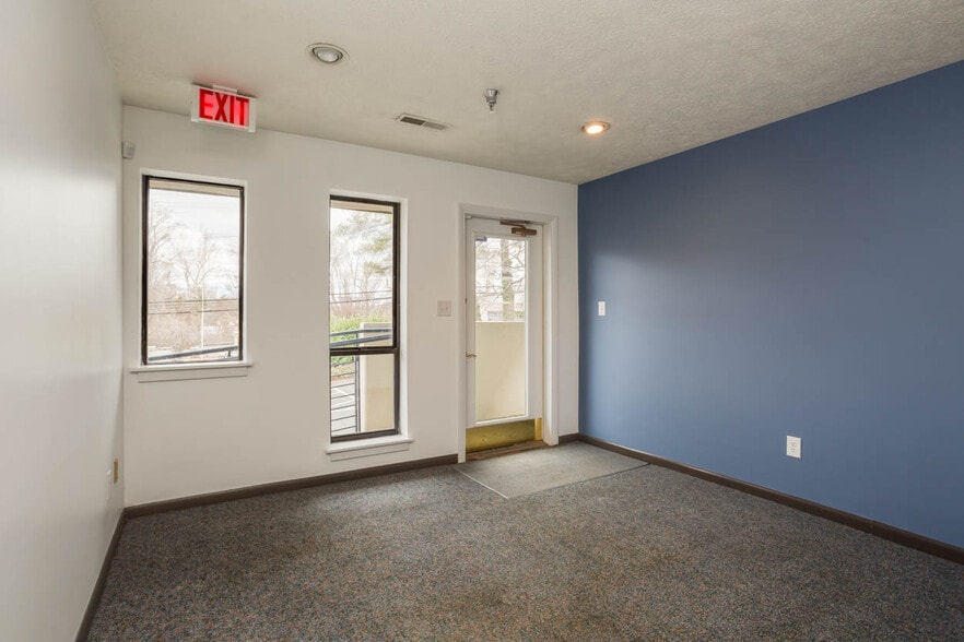 More Photos Of 1140 E Market St, Charlottesville Office For Lease