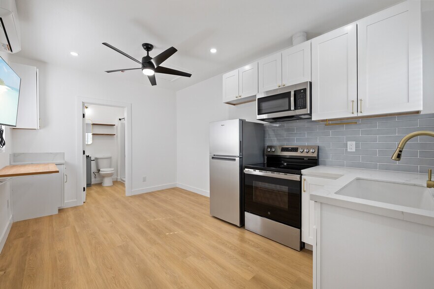 More Photos Of 1020 15th St, San Diego Apartments For Sale