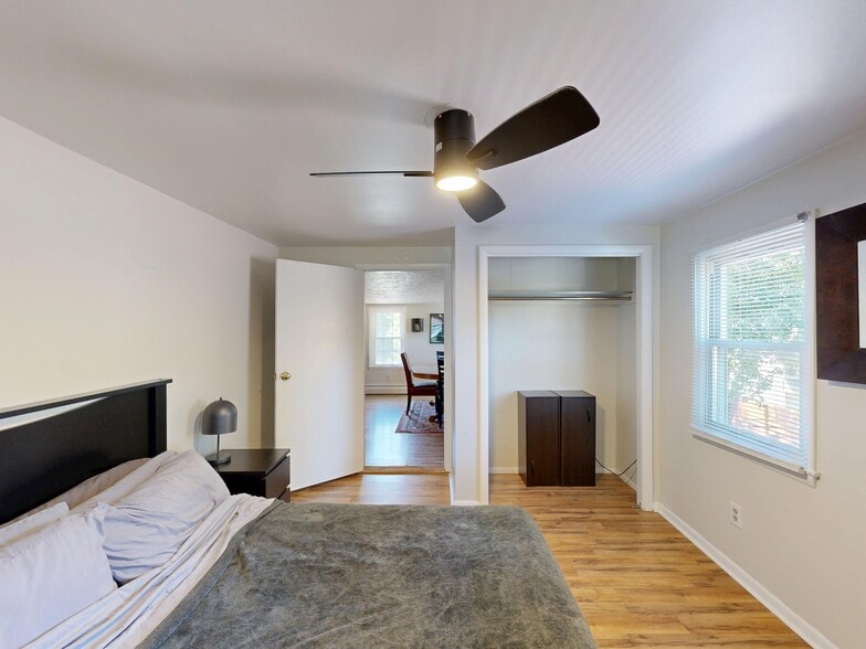 More Photos Of 6990 W Lake Rd, Fairview Restaurant For Sale