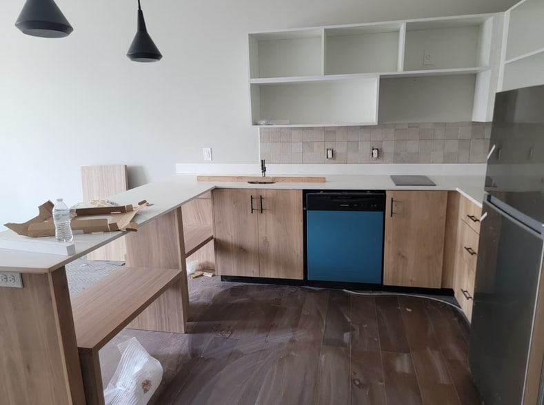 More Photos Of 101 Grapefruit Blvd, Mission Hotel For Sale