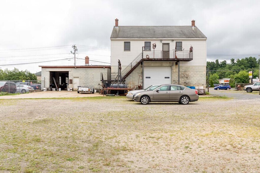 More Photos Of 170 E Main St, Milford Auto Repair For Sale