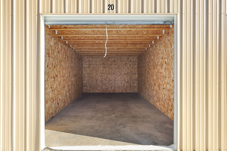 More Photos Of 2310 Trails End, Saint Anthony Specialty For Sale