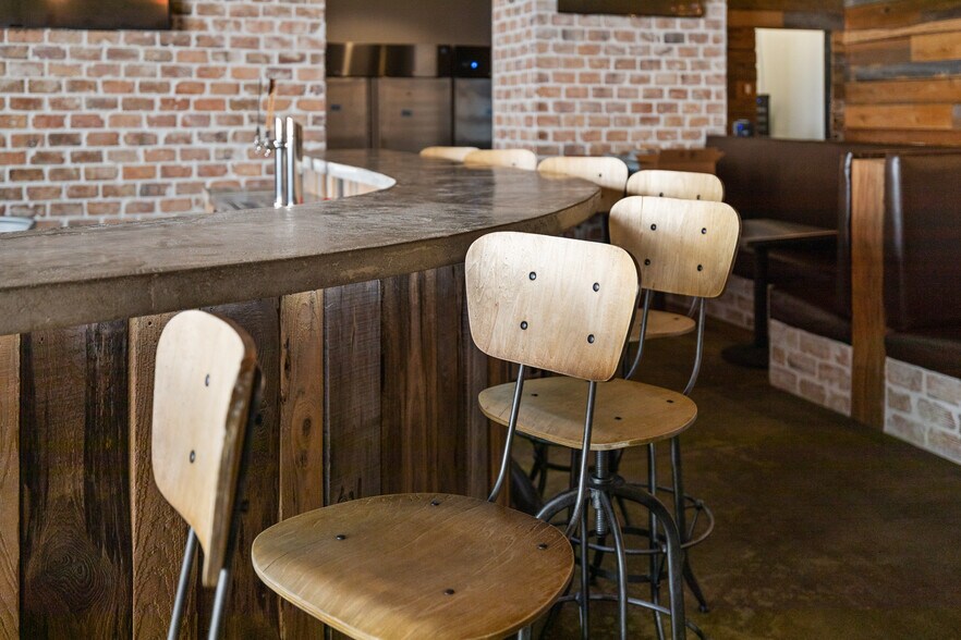 More Photos Of 790 N Highway 393, Santa Rosa Beach Warehouse For Lease