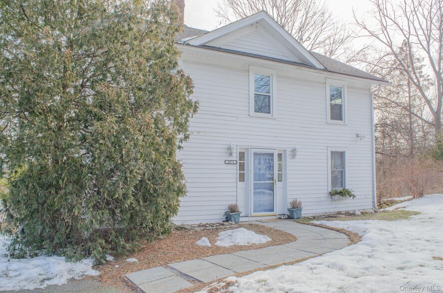 More Photos Of 8874 US Route 9W, Athens Office Residential For Sale