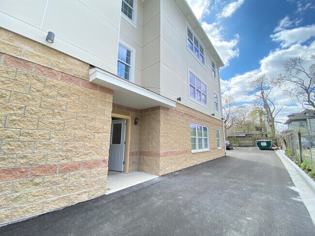 More Photos Of 7441 N Rogers Ave, Chicago Multifamily For Sale