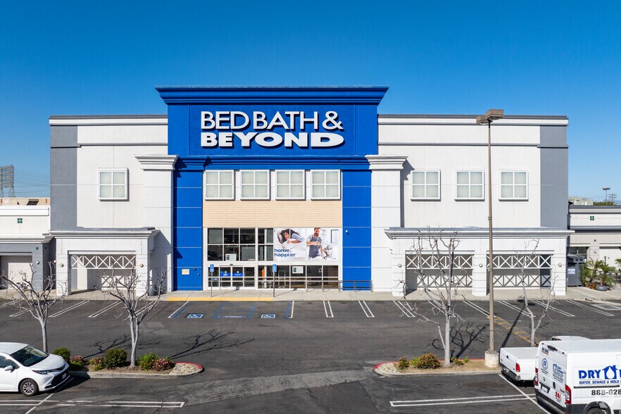 More Photos Of 14351 Hindry Ave, Hawthorne Freestanding For Lease