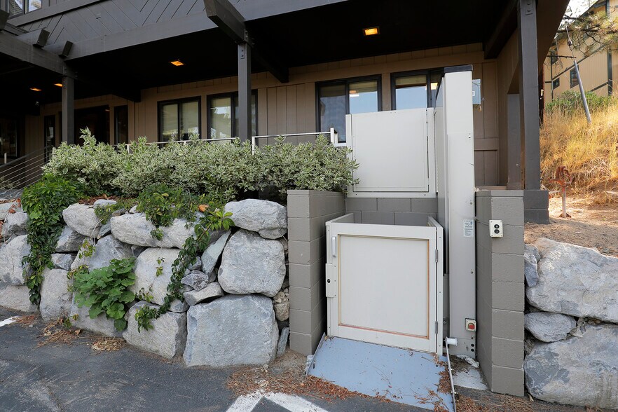 More Photos Of 625 Hwy 50, Zephyr Cove Office For Sale