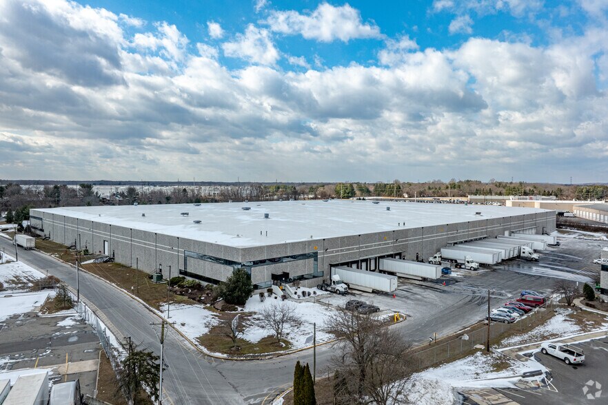 More Photos Of 240-290 Heller Park Ct, Dayton Distribution For Lease