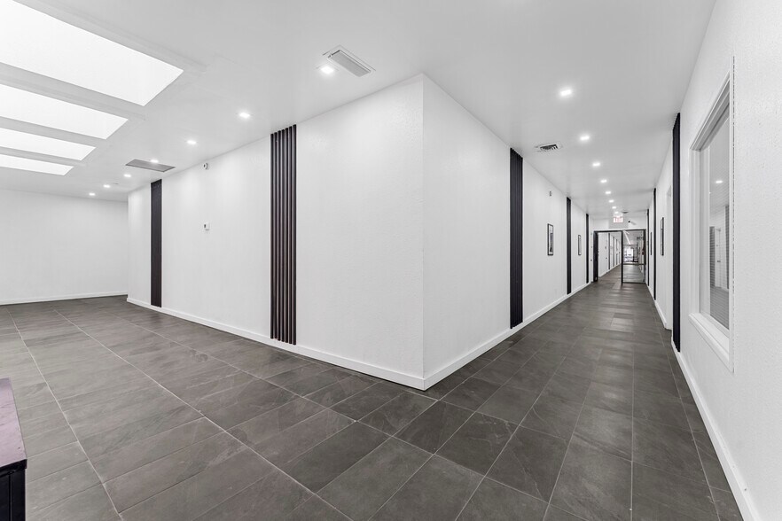 More Photos Of 3205 Kermit Hwy, Odessa Office For Sale