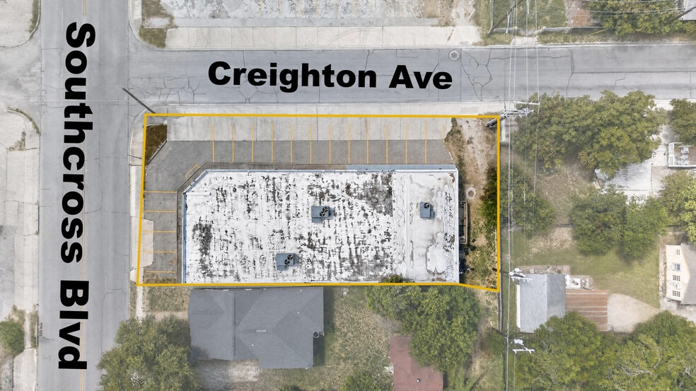 More Photos Of 2541 W Southcross Blvd, San Antonio General Retail For Lease