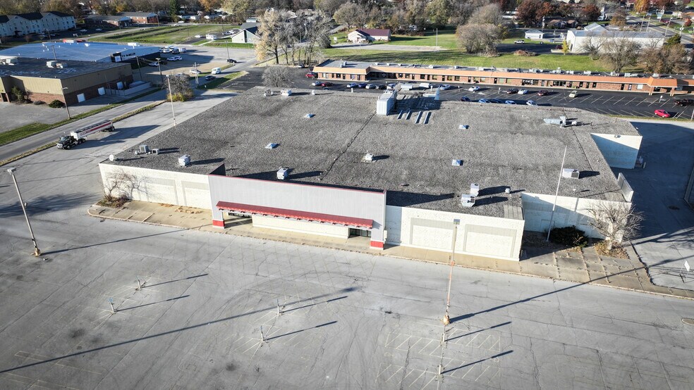 More Photos Of 1450 E Pershing Rd, Decatur Warehouse For Sale