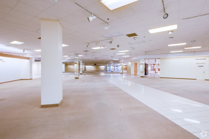 More Photos Of 3340 Mall Loop Dr, Joliet Department Store For Sale