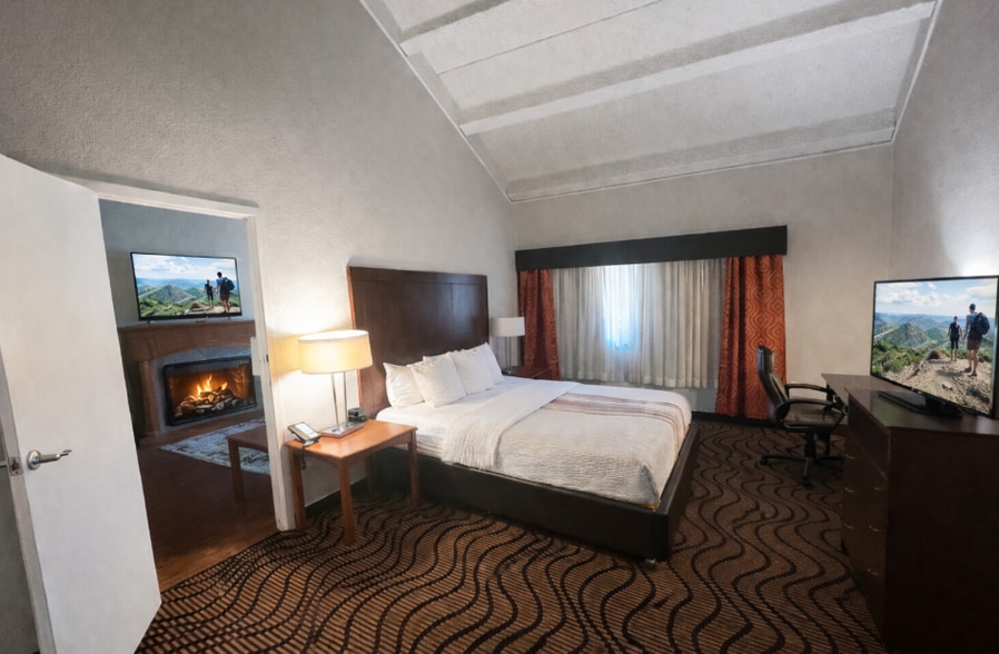 More Photos Of 560 Silverthorne Ln, Silverthorne Hotel For Sale