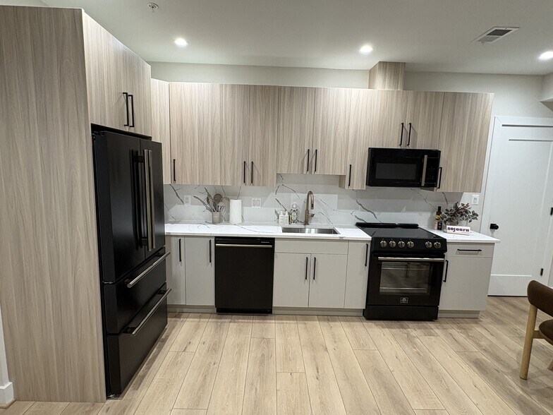 More Photos Of 2735 Connecticut Ave NW, Washington Apartments For Sale