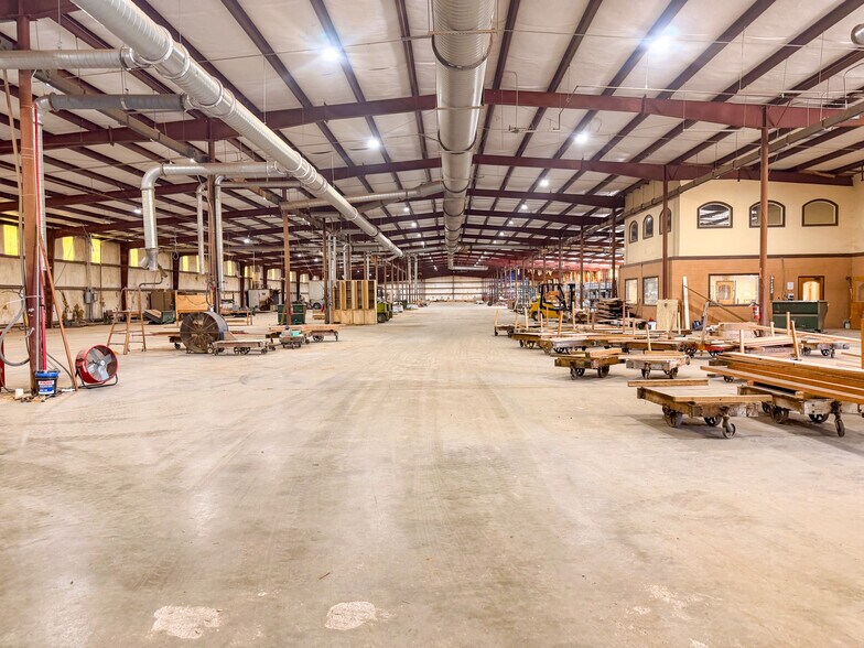 More Photos Of 28260 McKee Rd, Toney Unknown For Lease