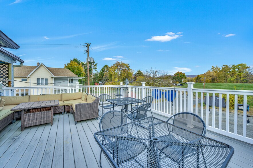 More Photos Of 524 Court St, Scranton General Retail For Sale