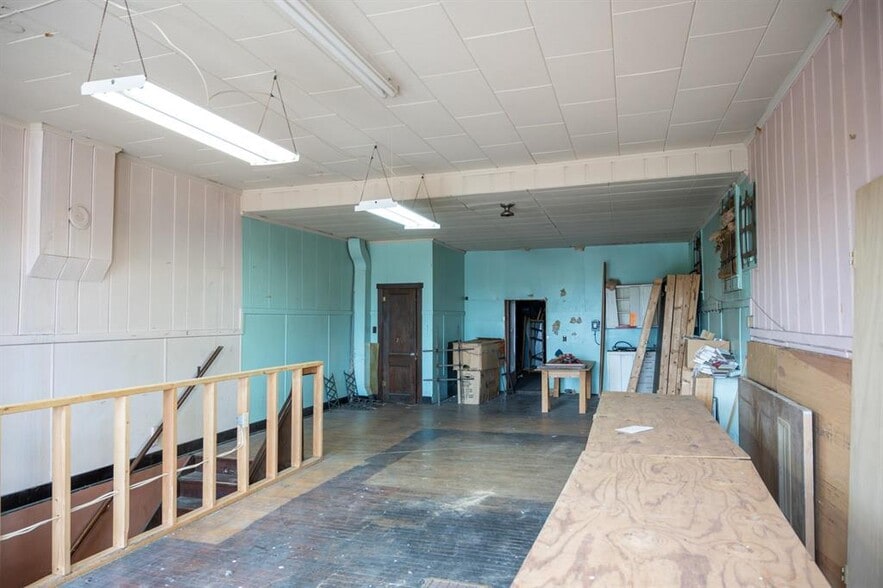 More Photos Of 102 W State St, Mauston Office For Sale