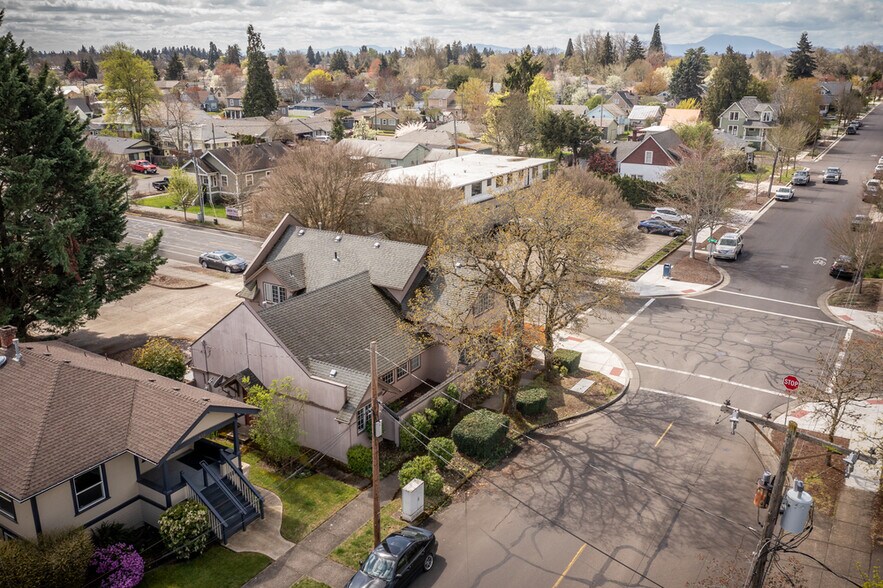 More Photos Of 909-919 Elm St SW, Albany Medical For Sale