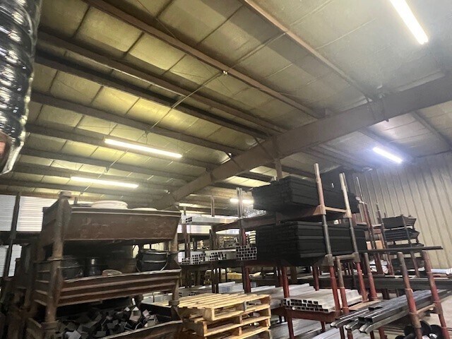 More Photos Of 101 E Chestnut St, Chilton Industrial For Sale