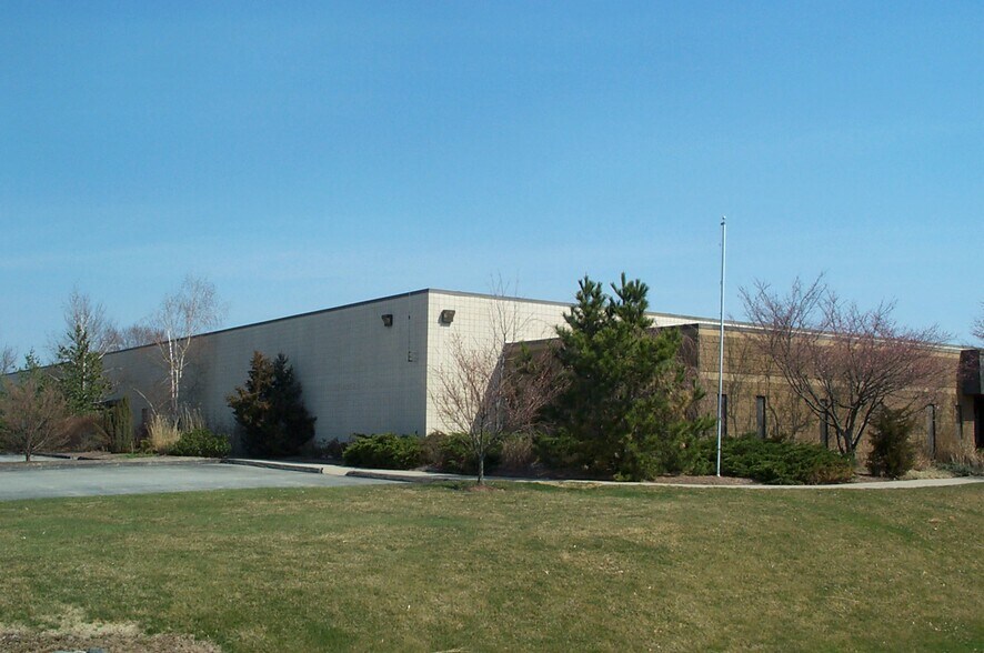 Primary Photo Of 515 Narragansett Park Dr, Pawtucket Manufacturing For Lease