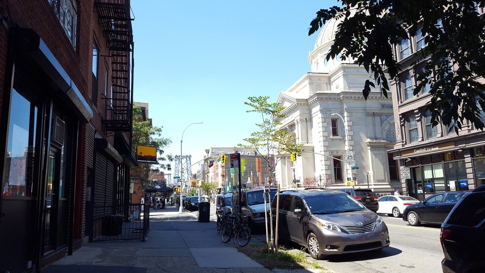 More Photos Of 188 Broadway, Brooklyn Storefront Retail Residential For Lease