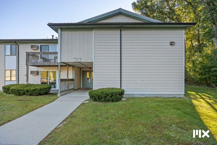 More Photos Of 70 N Lester St, White Cloud Apartments For Sale