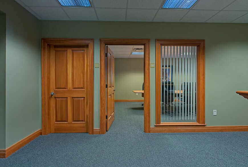 More Photos Of 10-24 Remick Blvd, Springboro Medical For Sale