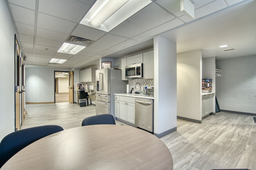 More Photos Of 416-418 Coffman St, Longmont Office For Sale