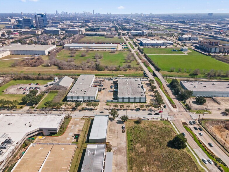 More Photos Of 3664 Walnut Bend Ln, Houston Office For Sale