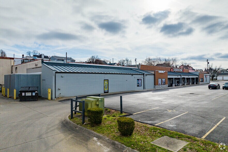 More Photos Of 118 6th Ave, Dayton Supermarket For Lease