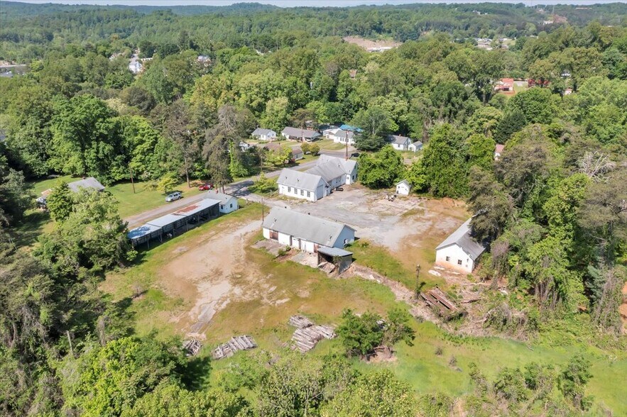 More Photos Of 1687 Stultz Rd, Martinsville Specialty For Sale