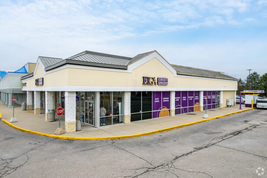 More Photos Of 5072-5096 Corunna Rd, Flint Unknown For Lease