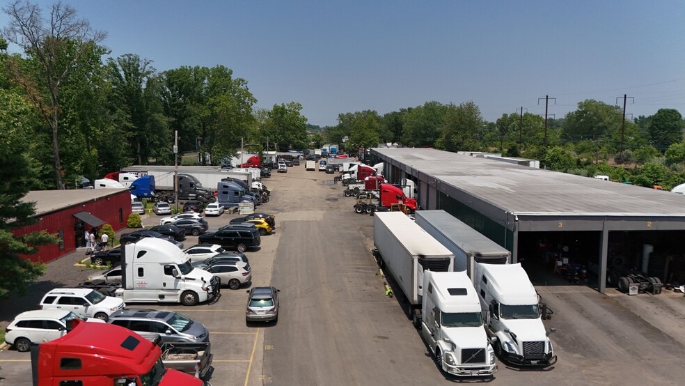 More Photos Of 7800 Bristol Pike, Levittown Distribution For Sale