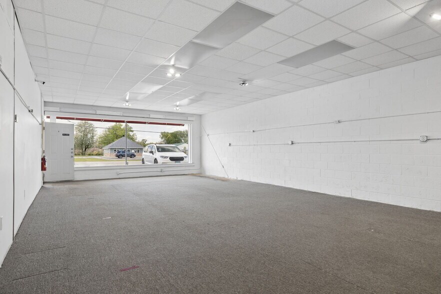 More Photos Of 605 W Baltimore St, Wilmington Storefront For Lease