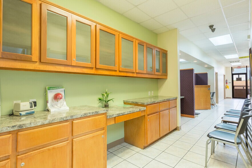 More Photos Of 110 E Savannah Ave, McAllen Medical For Sale