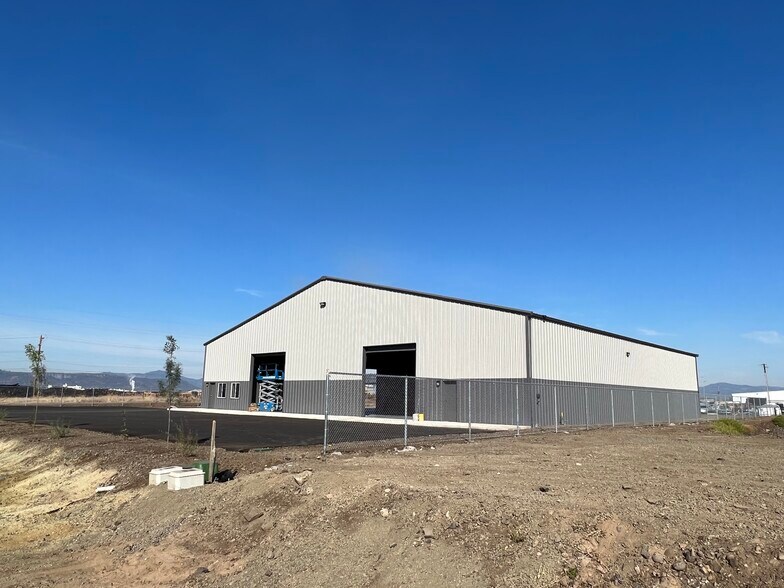 More Photos Of 1913 Bobcat Way, Medford Warehouse For Sale