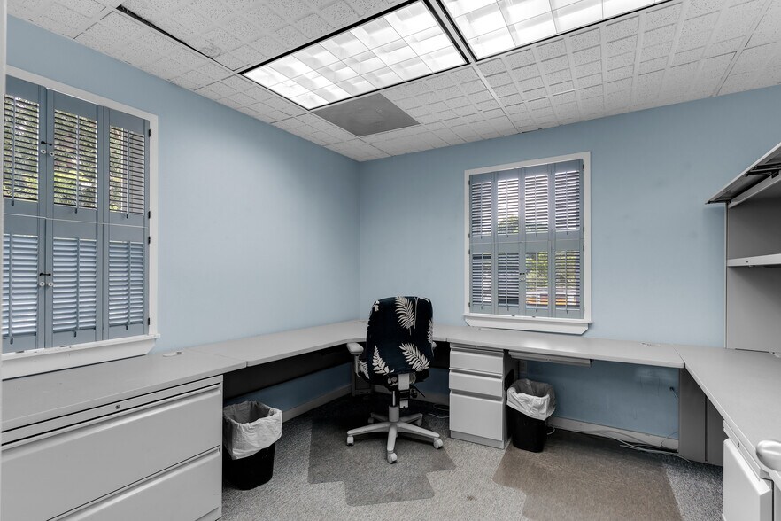 More Photos Of 91760 Overseas Hwy, Tavernier Office For Sale