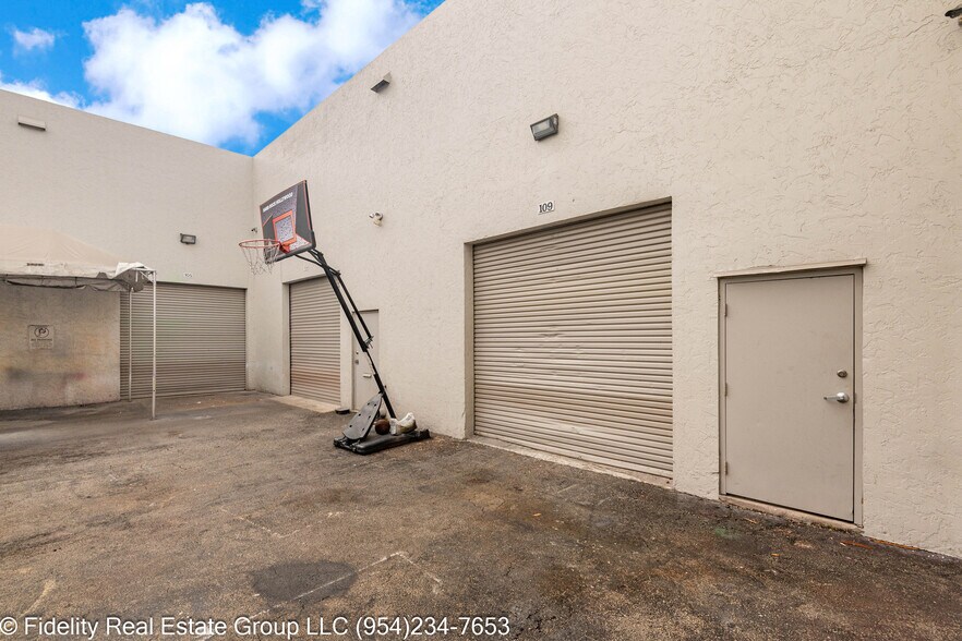 More Photos Of 3650 Coral Ridge Dr, Coral Springs Light Manufacturing For Lease