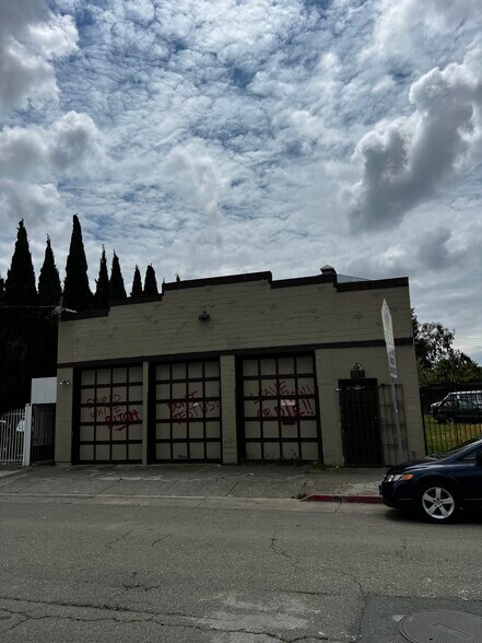 More Photos Of 2825 West St, Emeryville Warehouse For Sale