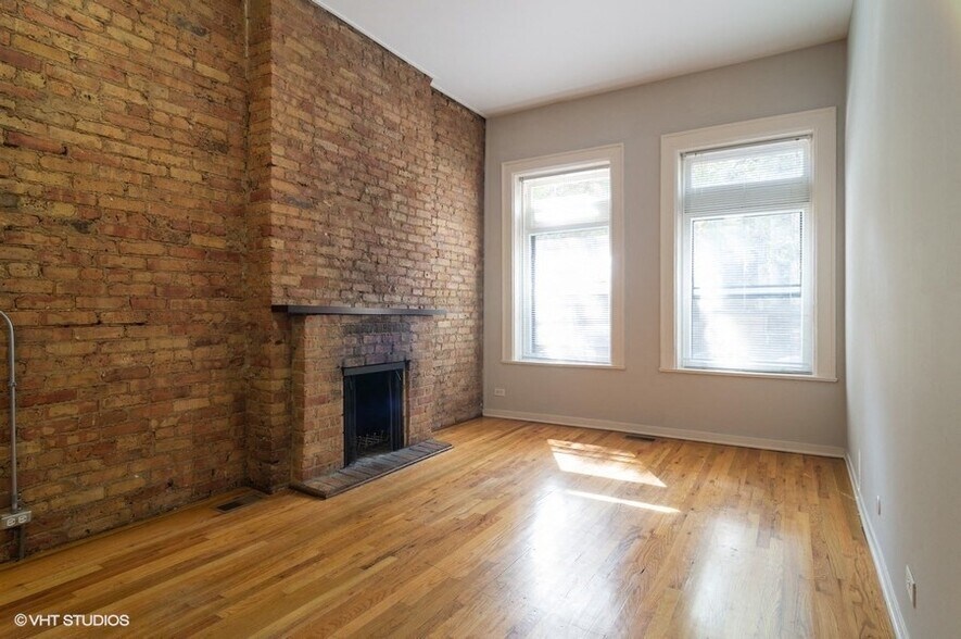 More Photos Of 2300 N Clark St, Chicago Apartments For Lease