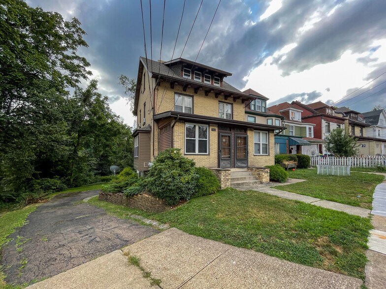 More Photos Of 1663 Suburban Ave, Pittsburgh Apartments For Sale