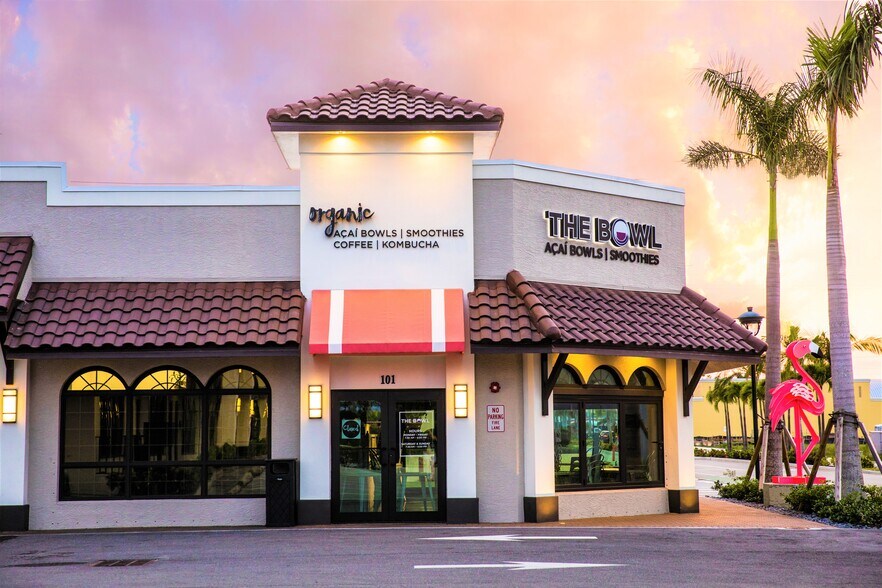 More Photos Of 1200 Central Ave, Naples Storefront For Lease